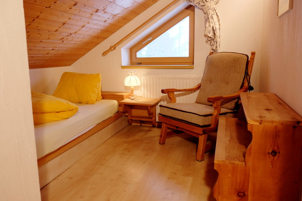 Room Picure Bottom