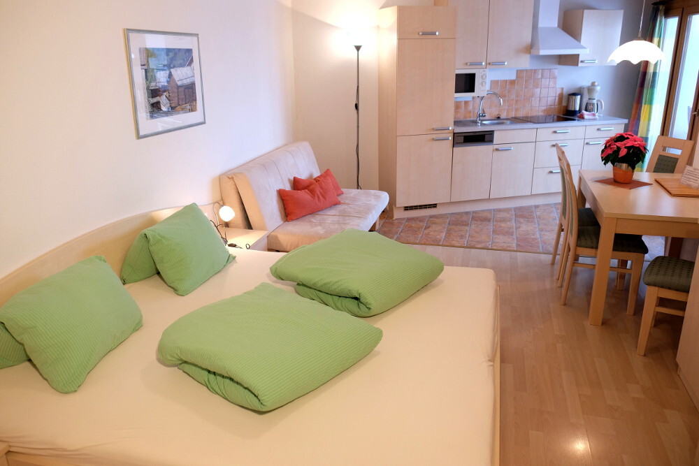 Room Picure Bottom